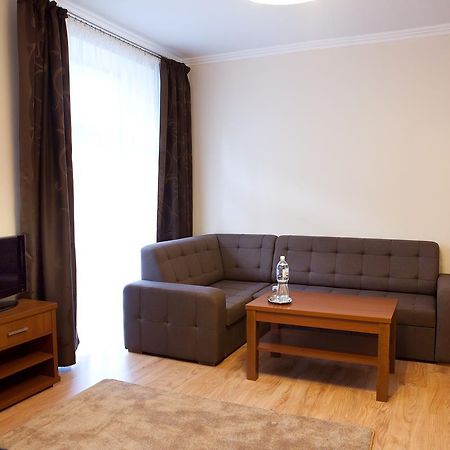 Hotel Srodmiejski Кельце Экстерьер фото
